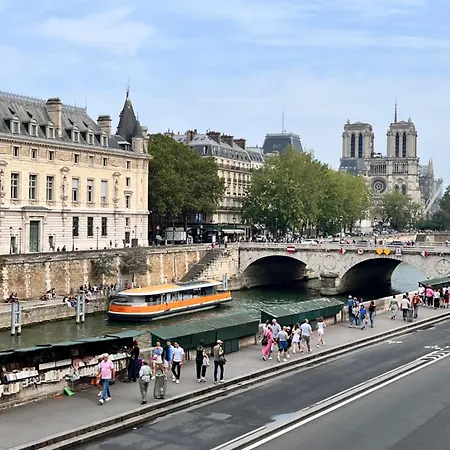 Appartement Charmant Paris, Vue Notre-dame Paris