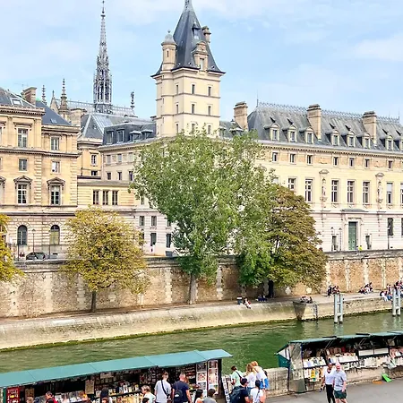 Appartement Charmant Paris, Vue Notre-dame Paris