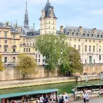 Apartment Charmant Paris, Vue Notre-dame Paris